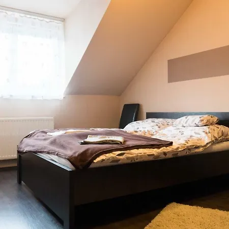 Marta Apartman Apartment Gyor